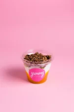 Jogurt grecki z mango i granolą - obrazek 3