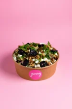 Sałatka z burakiem (burakiem, orzechem , gorgnzola i rukolą)