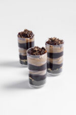 Krem czekoladowy na orzechowym ciasteczku - obrazek 2