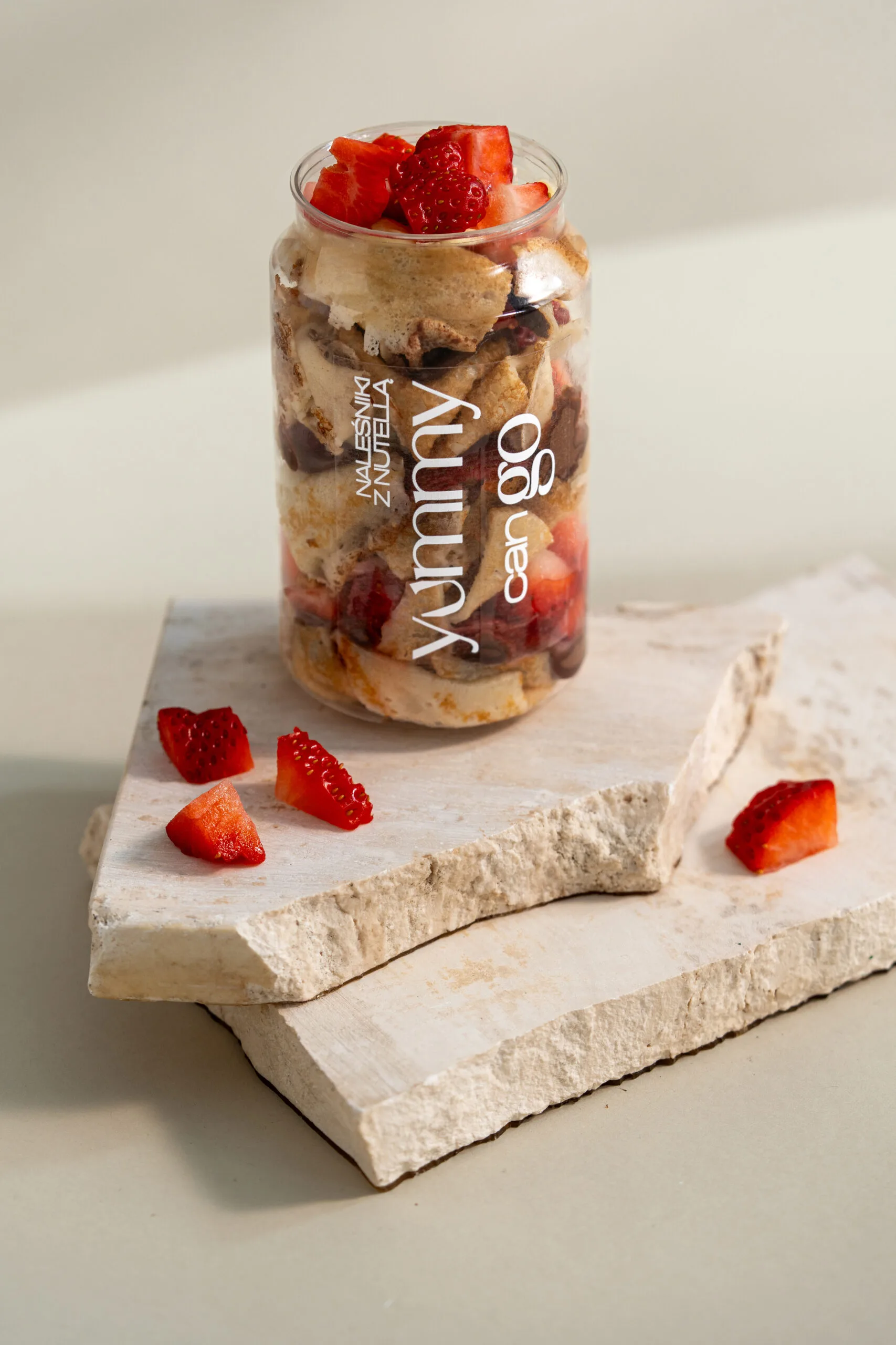 Naleśniki z Nutellą i truskawkami - Yummy Can Go - obrazek 5